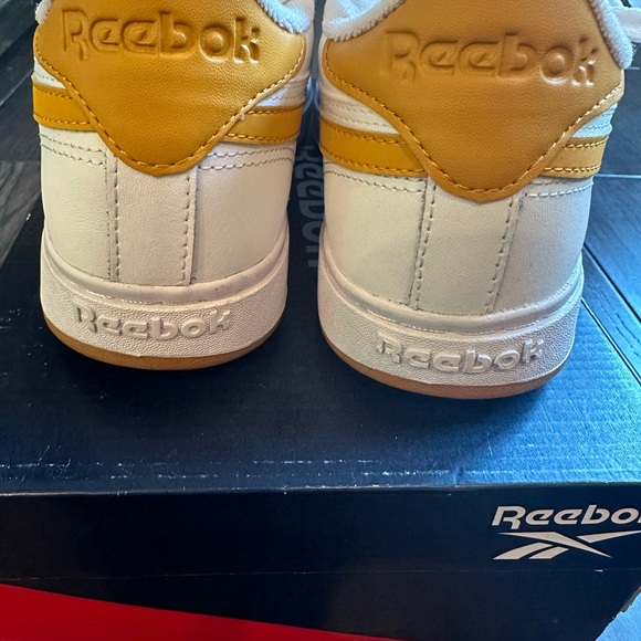 Reebok Women’s Size 8 Double C Revenge - Mint Condition - Picture 4 of 6